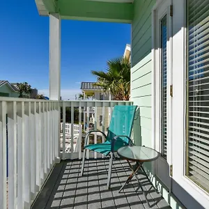 Beach Bungalow By Book That , Panama City Beach United States