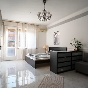 Madach Square Appartamento